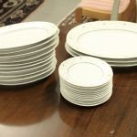 841 4385 DINNER SET